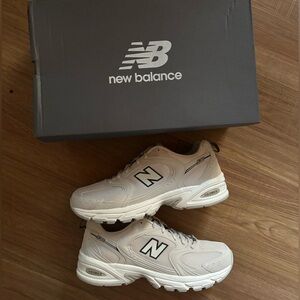 NWT New Balance 530 Sneakers